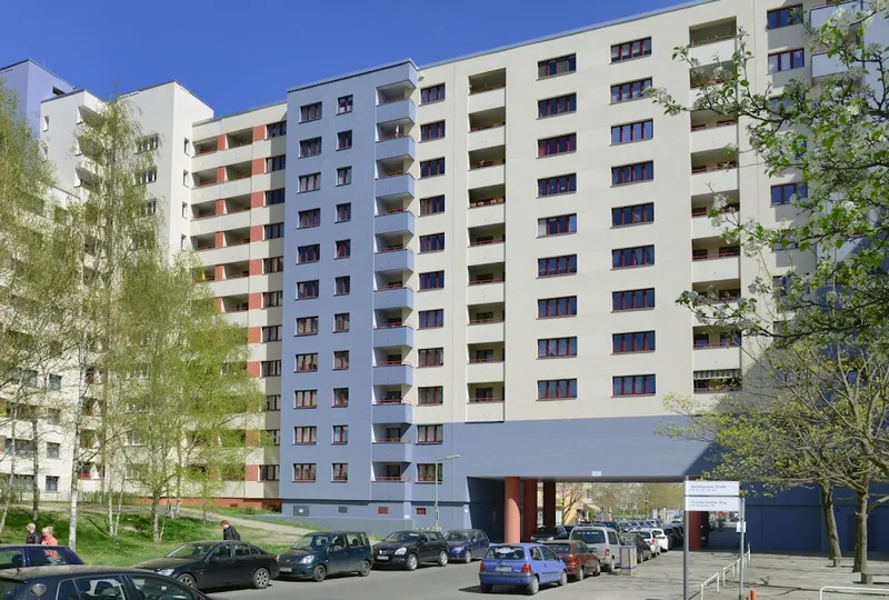 Zweizimmer Wohnung sucht schnell Nachmieter — photo 1